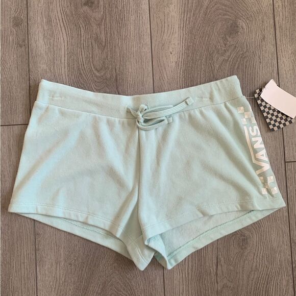Vans Youth shorts  perfect for summer - Picture 1 of 3